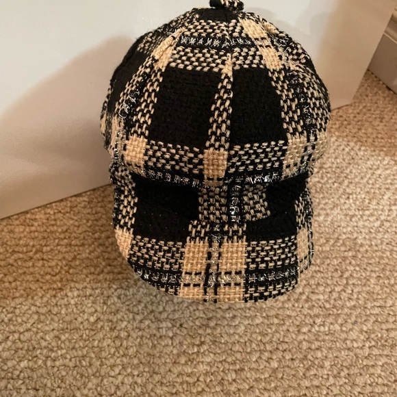 Black/Tan Designer Hat - Picture 5 of 5